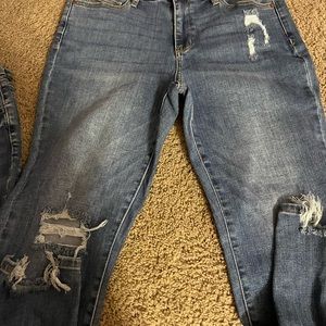 NWOT Judy blue capris 13/31